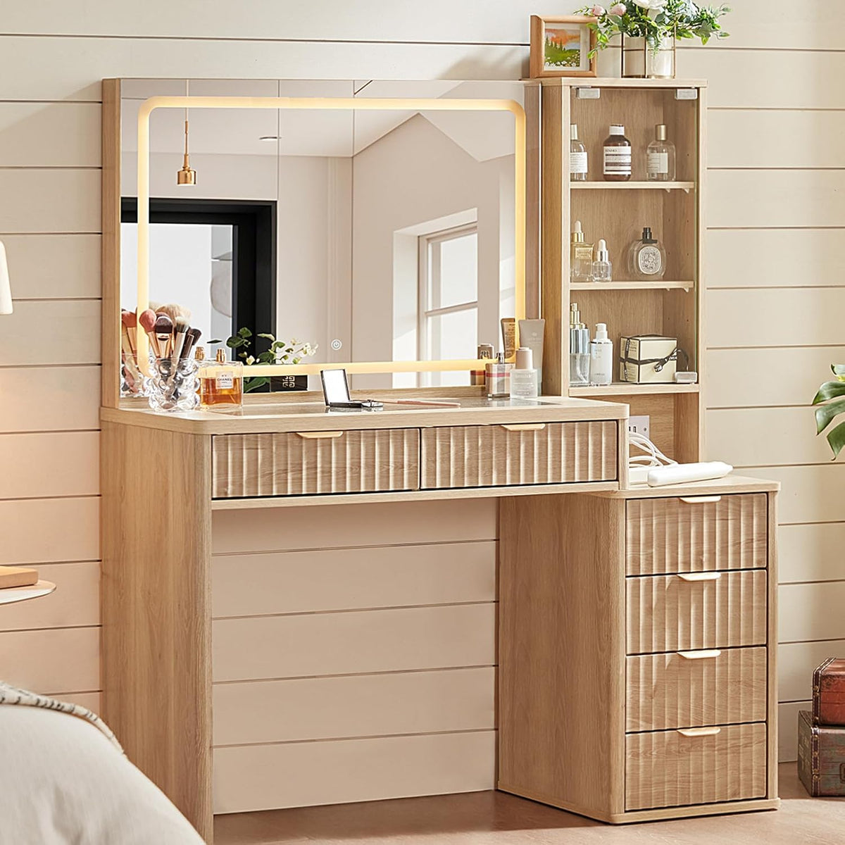 Furnny VSC1 SmartLEDMirror Makeup Vanity  with EU ChargingPorts/GlassTop/Cabinet
